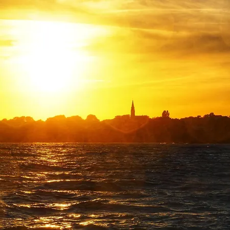 A 100m De La - Piscine Pour 4 Apartment *