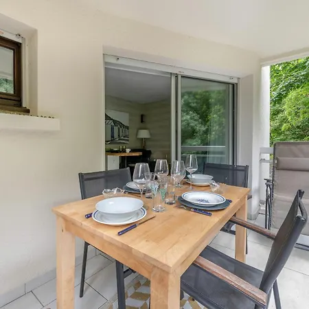 Apartment A 100m De La - Piscine Pour 4 Pornic